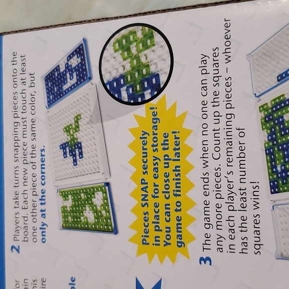 Mattel Blokus to Go! - Snap & Store Portable Strategy game - Picture 7 of 8